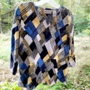 Woman's Geometric Print Shirt size PS